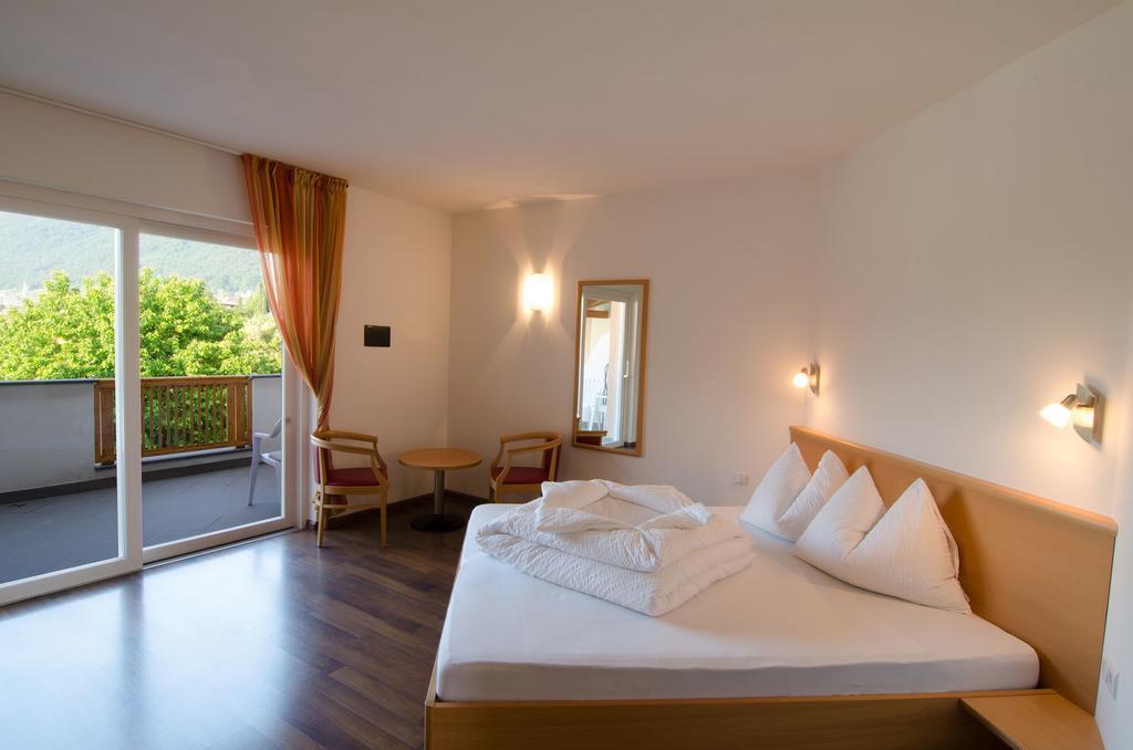 Garni Hotel Peterlinhof Кальдаро Номер фото